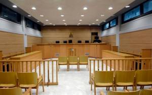 Πανδικαστική συγκέντρωση και τρίωρη στάση εργασίας στα δικαστήρια