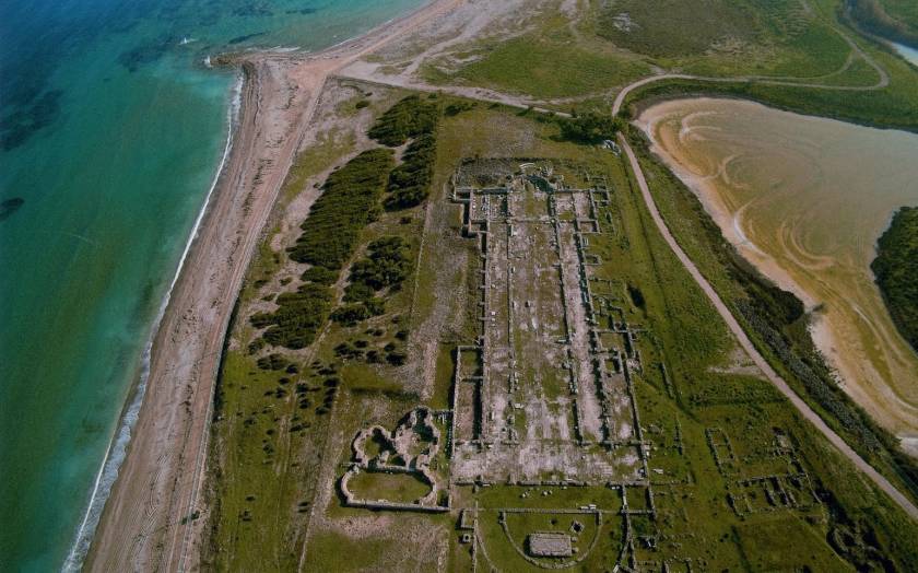 Underwater ancient harbour excavated west of Corinth