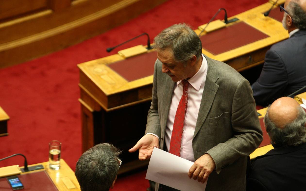 Κουκουλόπουλος: Το ΠΑΣΟΚ δεν δέχεται υποδείξεις από λιποτάκτες