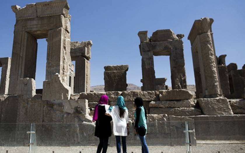 «Βάρβαρη καταστροφή της πολιτιστικής κληρονομιάς από τους τζιχαντιστές»