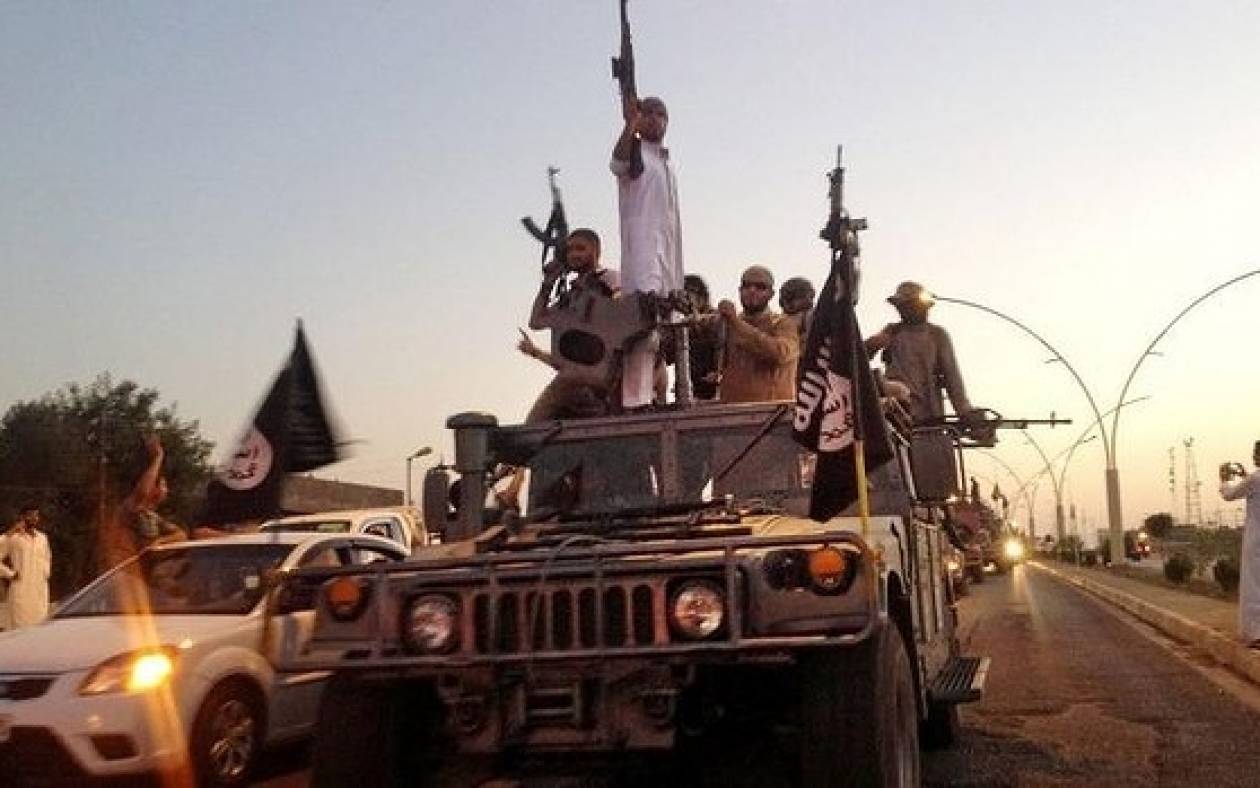 Ισλαμικό Κράτος: Αποκεφάλισε και διαπόμπευσε αντάρτες