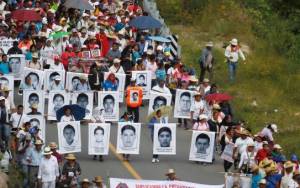 Μεξικό: Συμβολική πορεία για τους 43 αγνοούμενους φοιτητές