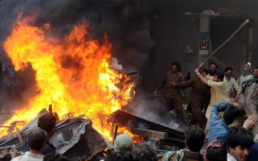Πακιστάν: Μουσουλμάνοι σκότωσαν και έκαψαν ζευγάρι χριστιανών!