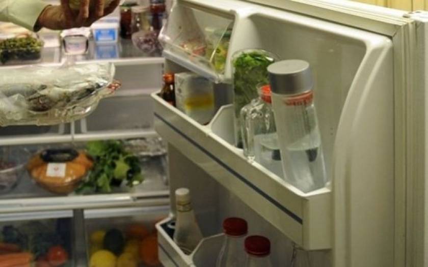 Έτσι θα καταπολεμήσετε τις δυσάρεστες οσμές του ψυγείου!