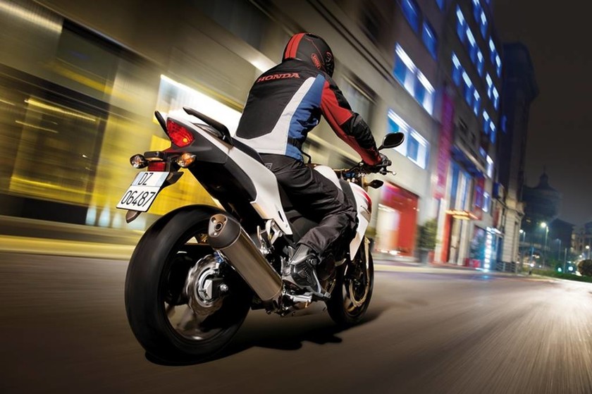 Honda: CB500F το μοντέλο του 2015