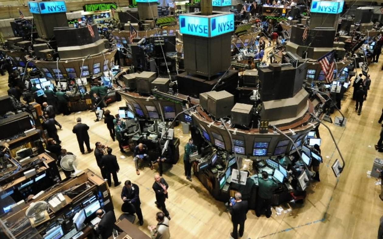 Καλπάζει η Wall Street – Νέα ρεκόρ σε Dow Jones και S&P 500
