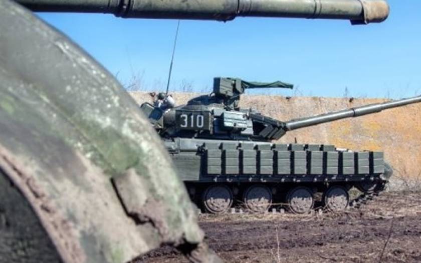 Κίεβο: «Άρματα μάχης και στοιχεία πυροβολικού από τη Ρωσία»