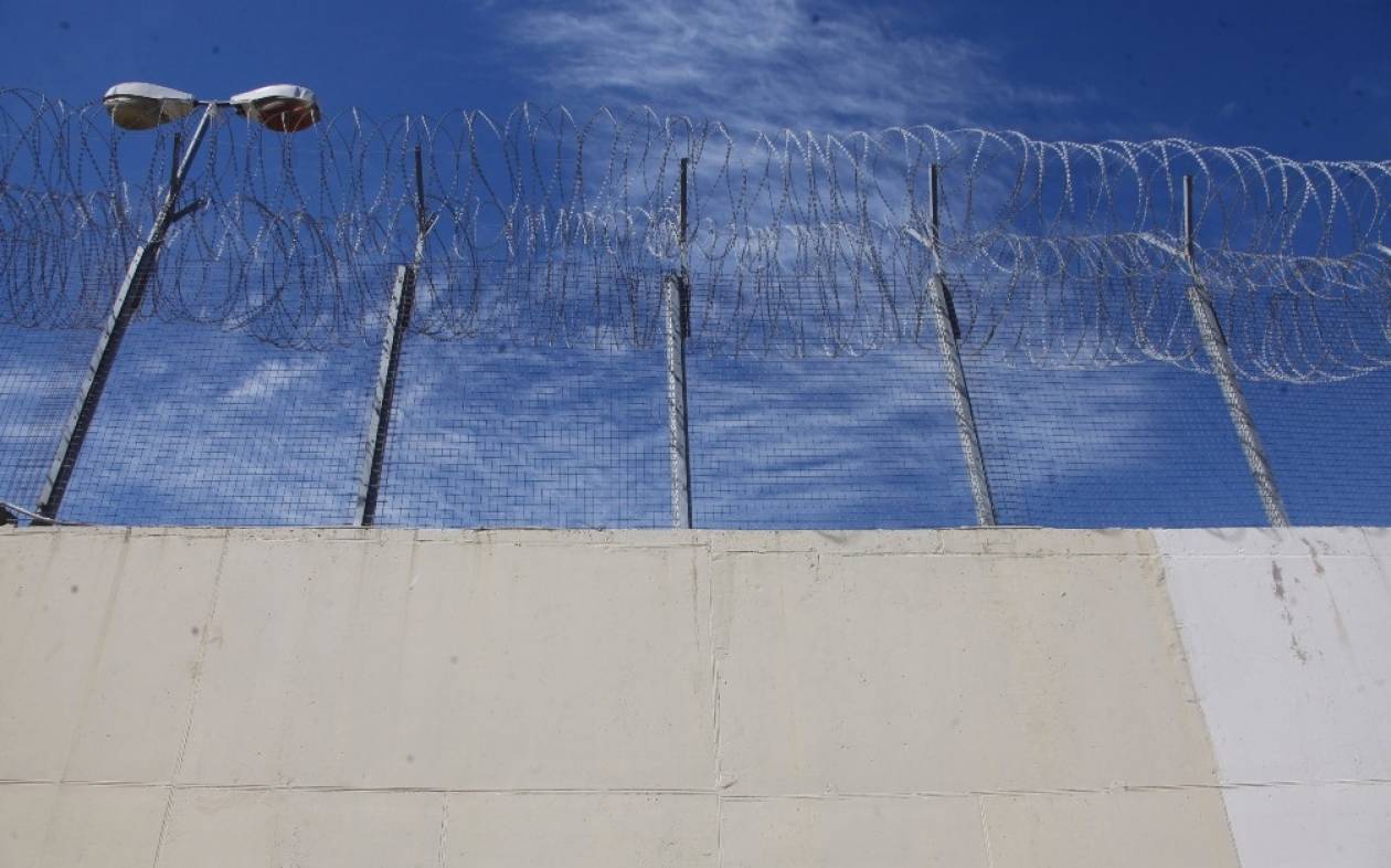 Στη φυλακή οι συλληφθέντες για το καρτέλ κοκαΐνης στη Βούλα