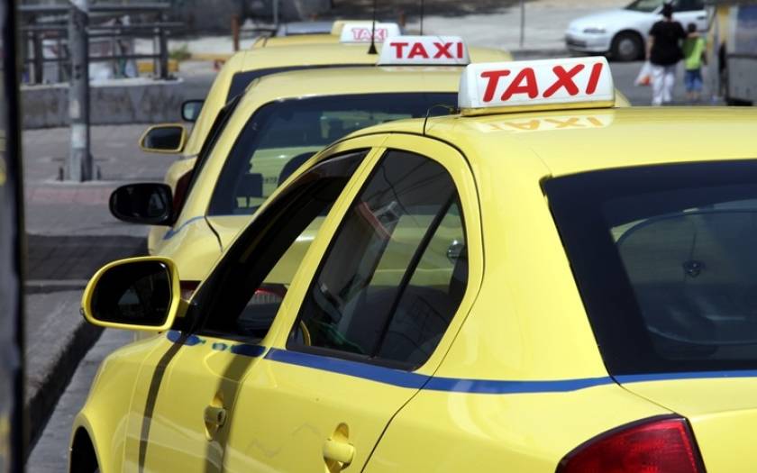 Εισαγγελική ερευνά για μαφία που εκβιάζει ταξιτζήδες