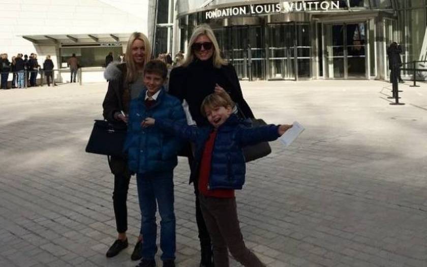 Μαρί Σαντάλ: Βόλτα και shopping με τα παιδιά της
