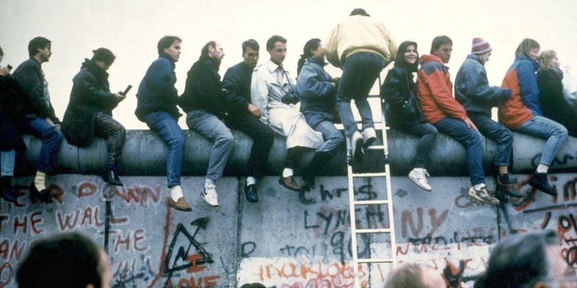 Η πτώση του Τείχους του Βερολίνου σε εικόνες