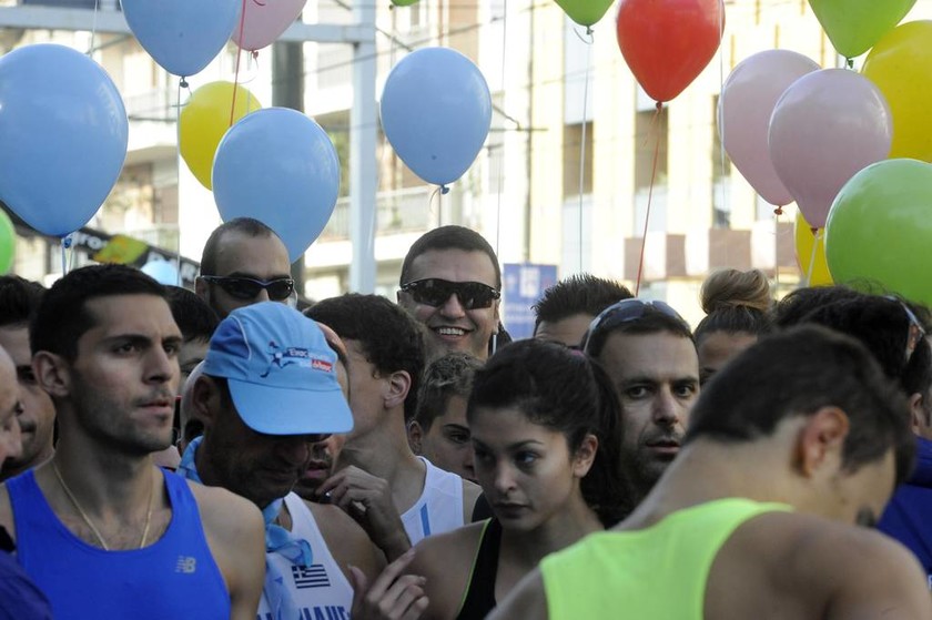 Στον Μαραθώνιο της Αθήνας έτρεξε ο Βασίλης Κικίλιας (pics)