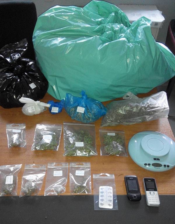 Τρεις συλλήψεις στις Σέρρες για ναρκωτικά και όπλα