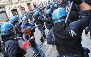 Ρώμη: Φοιτητές κατά Ντράγκι έξω από συνεδριακό χώρο