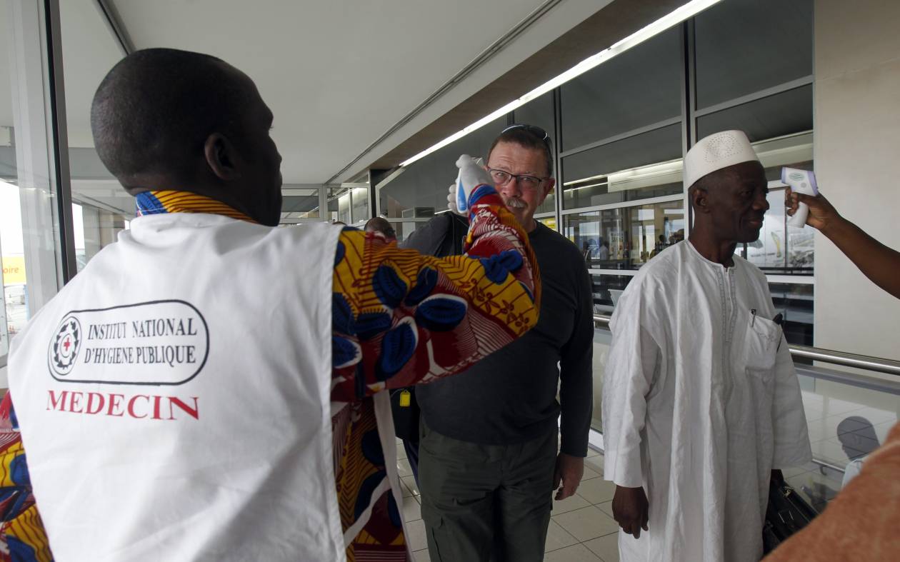 Έμπολα: Προσεβλήθη Κουβανός γιατρός στη Σιέρα Λεόνε