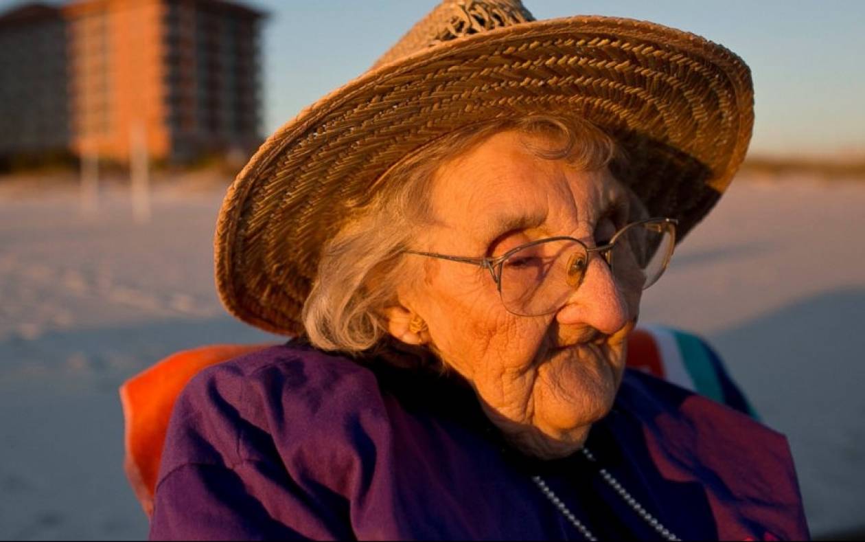 ΗΠΑ: 100χρονη βλέπει τη θάλασσα για πρώτη φορά (video)