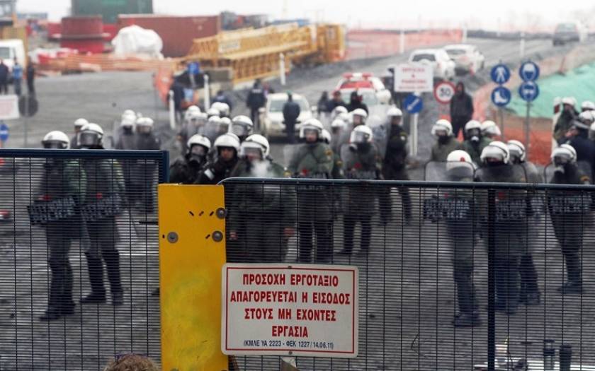 Συγκρούσεις μεταξύ αστυνομικών και διαδηλωτών στις Σκουριές