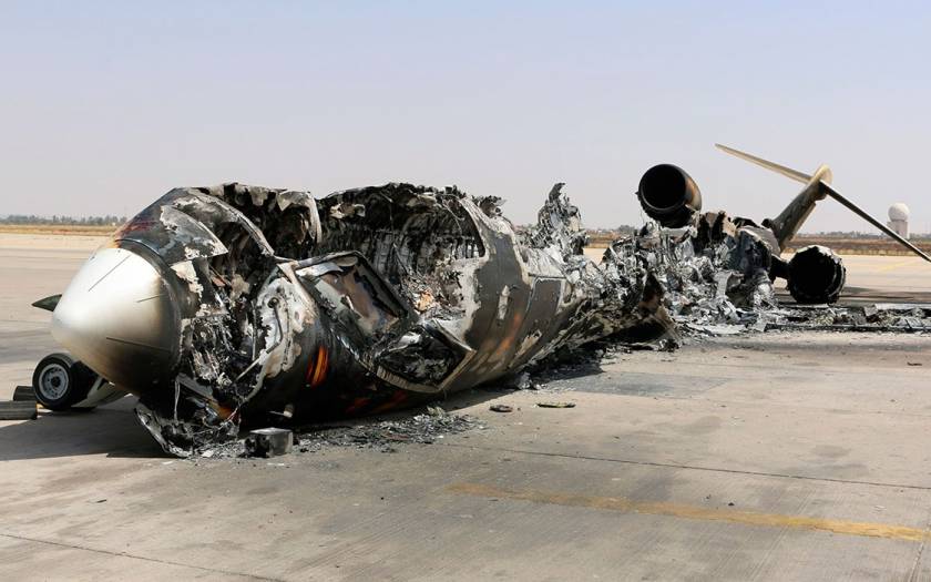 Δυνάμεις του Χάφταρ βομβάρδισαν το αεροδρόμιο της Τρίπολης