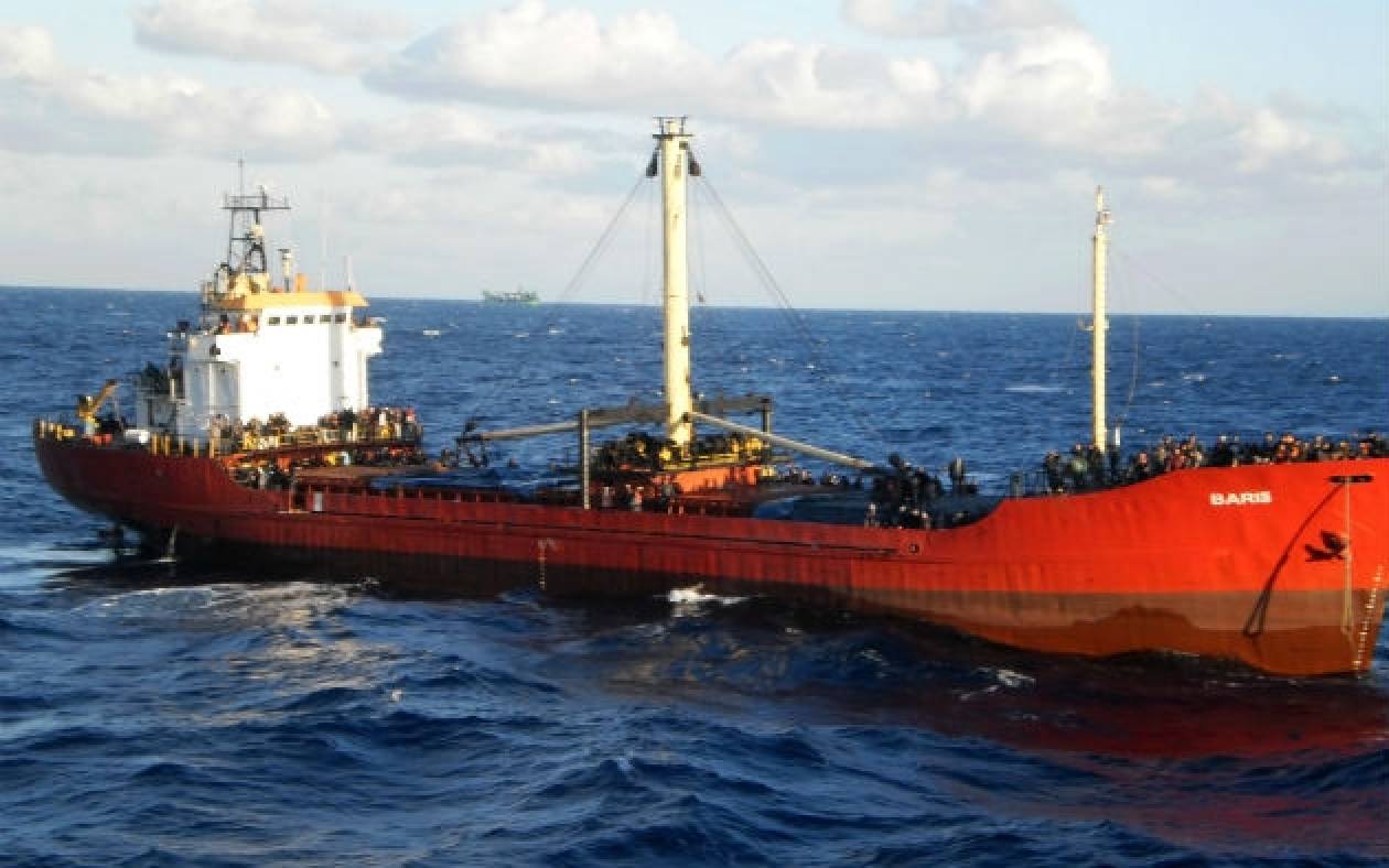 Συλλήψεις στο φορτηγό πλοίο «Baris» που μετέφερε μετανάστες