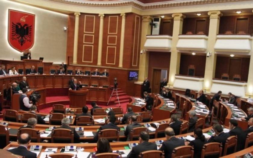 Αλβανία: Εγκρίθηκε ο προϋπολογισμός του 2015