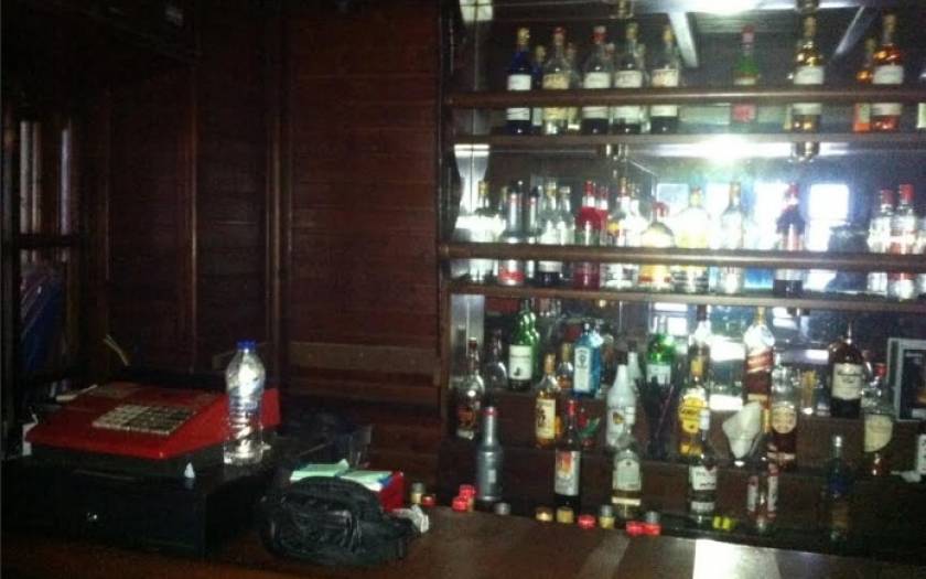 Νεαροί έκλεψαν ακριβά ποτά από μπαρ στην Κω
