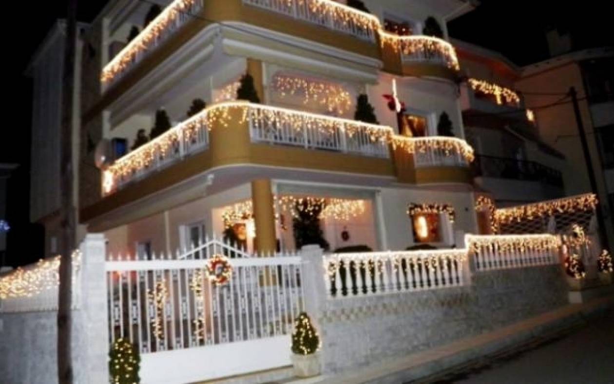 Το πιο εντυπωσιακά στολισμένο σπίτι των Χριστουγέννων
