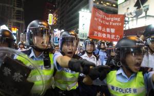 Χάος στο Χονγκ Κονγκ (video)