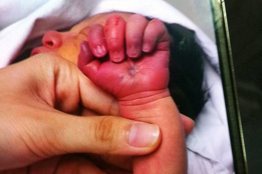 Κίνα: Κανίβαλος προσπάθησε να φάει το νεογέννητο μωρό της!