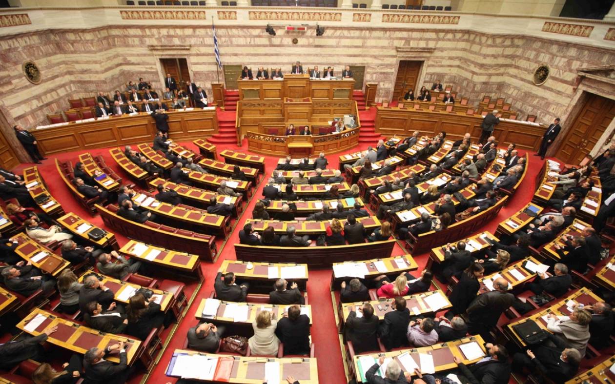 Βουλή: «Πόλεμος» για το ψήφισμα της 5ης ΕΛΜΕ (vid)