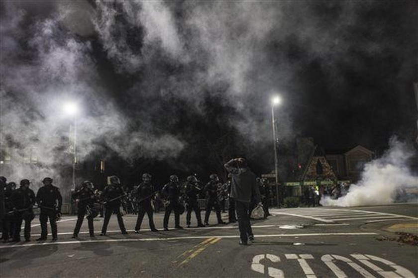 ΗΠΑ: Επεισοδιακές διαδηλώσεις κατά της αστυνομικής βίας 