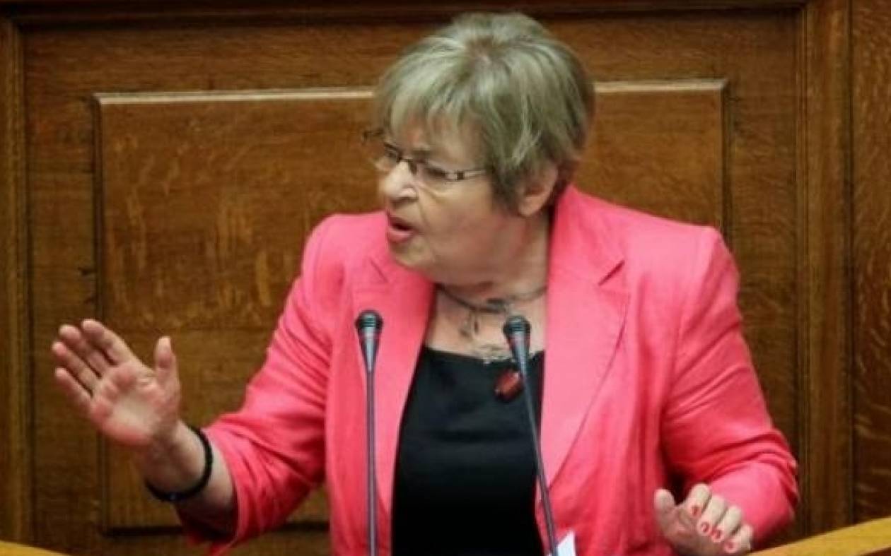 Βουλή: Απούσα η Γιαταγάνα – «Ναι» ψήφισε η Μάρκου