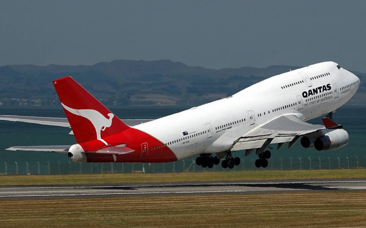 Αναγκαστική προσγείωση για τρία αεροπλάνα της Qantas