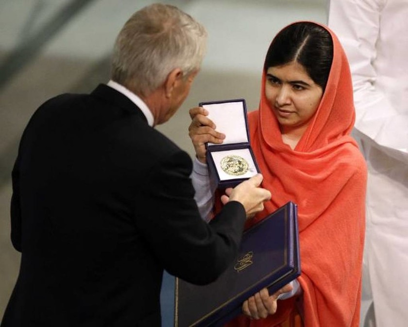 Η Μαλάλα παρέλαβε το Νόμπελ Ειρήνης