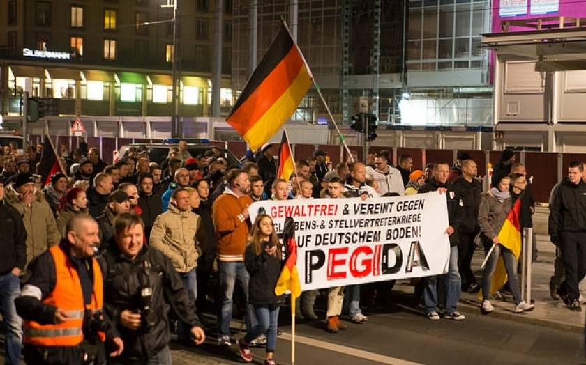 Η Μέρκελ καταδικάζει την Ισλαμοφοβία στη Γερμανία