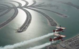 Ντουμπάι: Ακροβατικά που κόβουν την ανάσα (video)