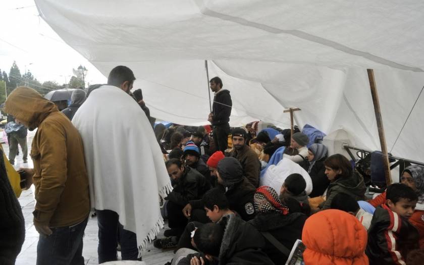 Έφυγαν από την πλατεία Συντάγματος οι Σύροι πρόσφυγες