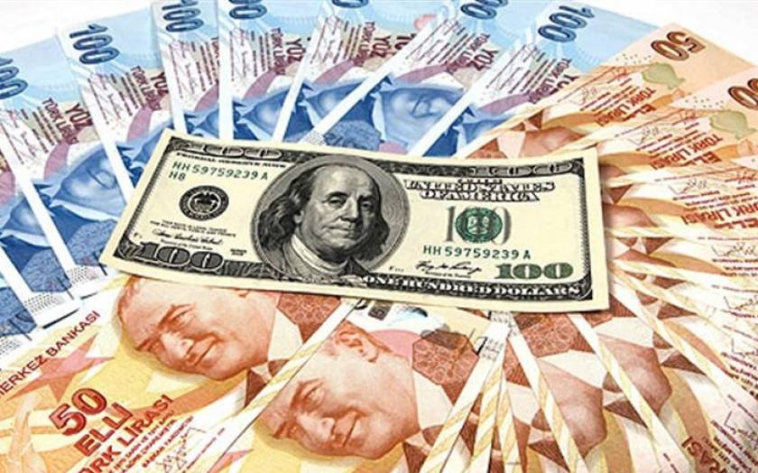 Στο χαμηλότερο επίπεδο έναντι του δολαρίου η τουρκική λίρα