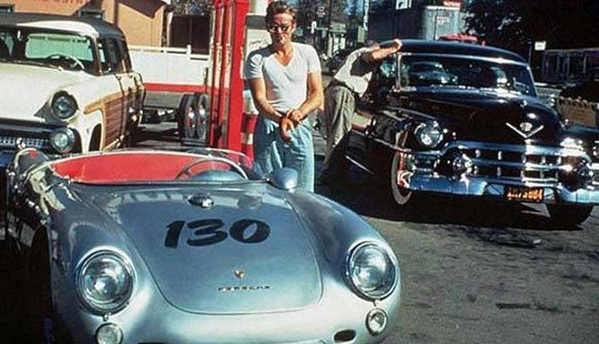 Το τελευταίο πορτραίτο του James Dean, μπροστά από την Porsche 550 Spyder.