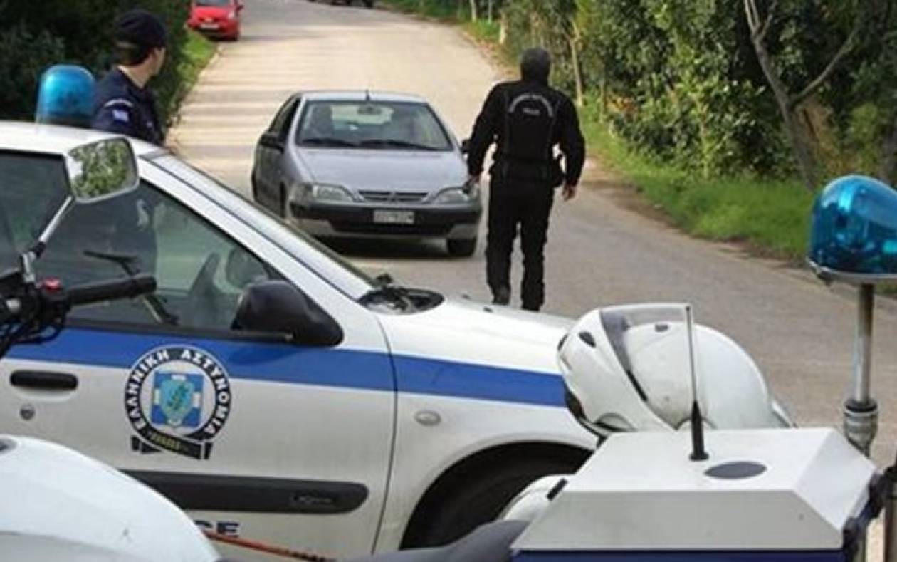 Δεκάδες συλλήψεις σε αστυνομική εξόρμηση στη Θεσσαλία