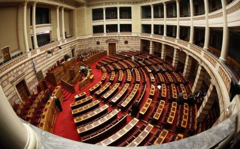 Χαμός στη Βουλή για τις δηλώσεις Βουδούρη - Παραστατίδη