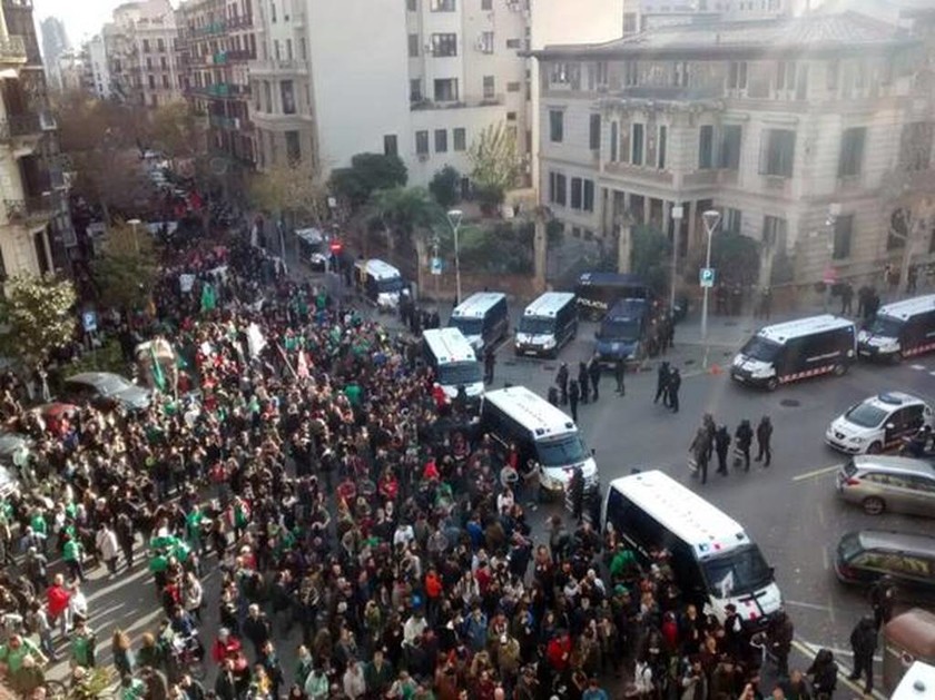 Ισπανία: Χιλιάδες στους δρόμους για το νόμο – «φίμωτρο»(vid)