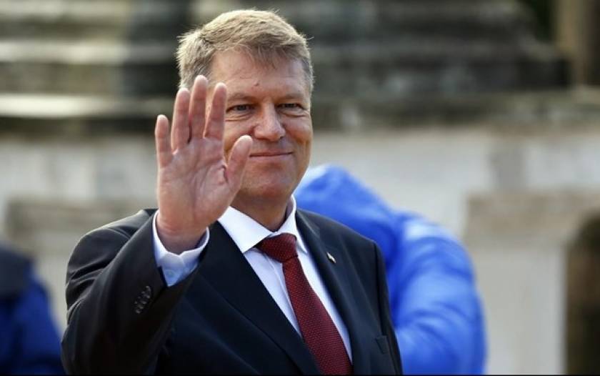 Ρουμανία: Ορκίστηκε ο νέος κεντροδεξιός Πρόεδρος
