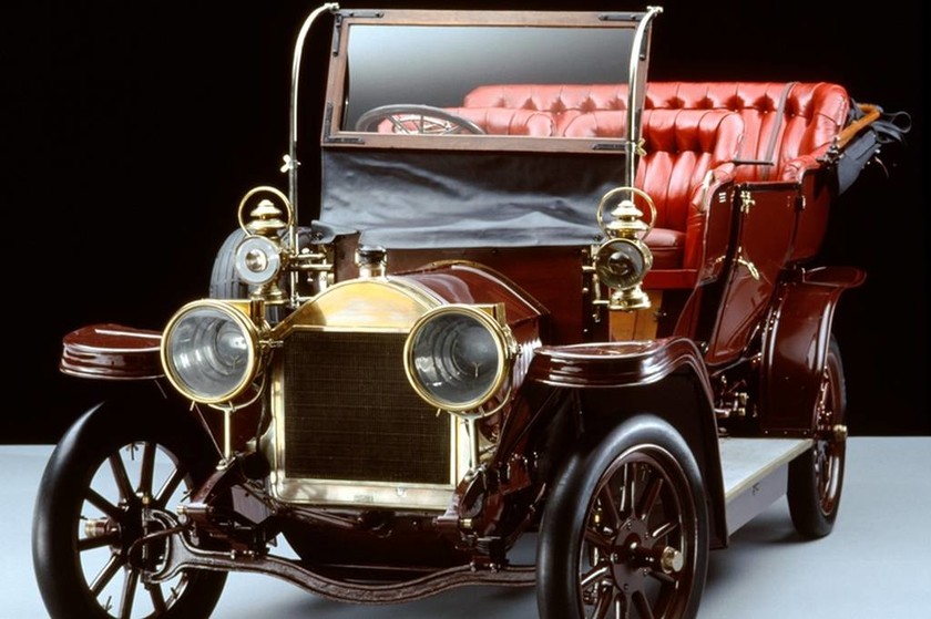 Το Benz 12/18 hp Parsifal, παρουσιάστηκε στην έκθεση αυτοκινήτου στο Παρίσι το 1902