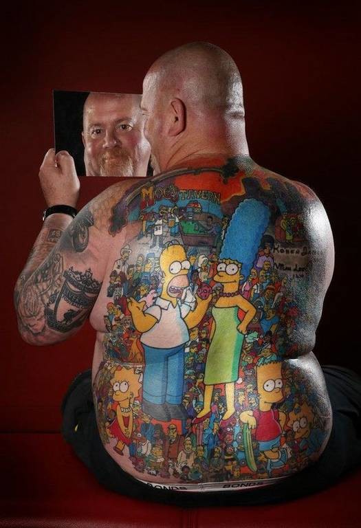 Δείτε τι τατουάζ έκανε αυτός ο άνδρας! (pics)