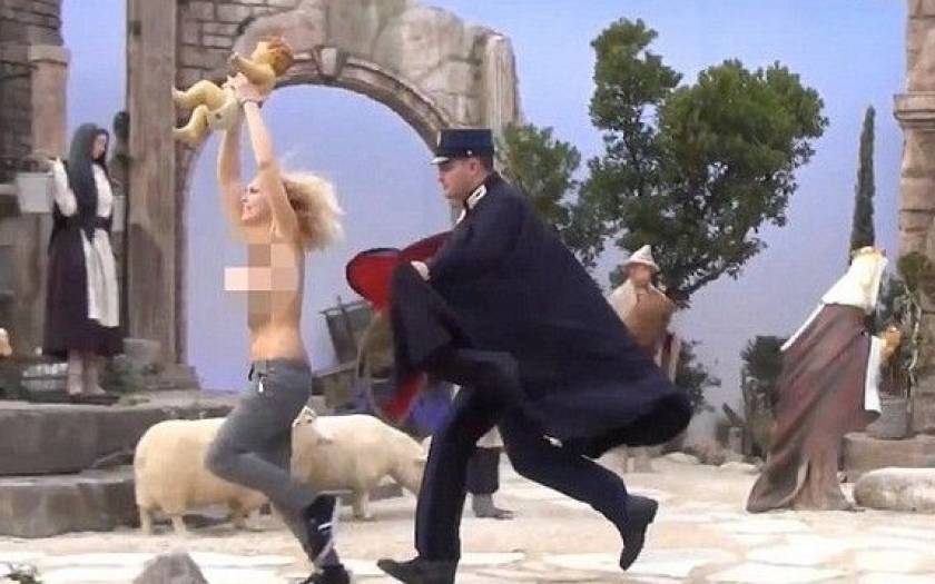 Βατικανό: Βαριές κατηγορίες για τη γυμνόστηθη Femen