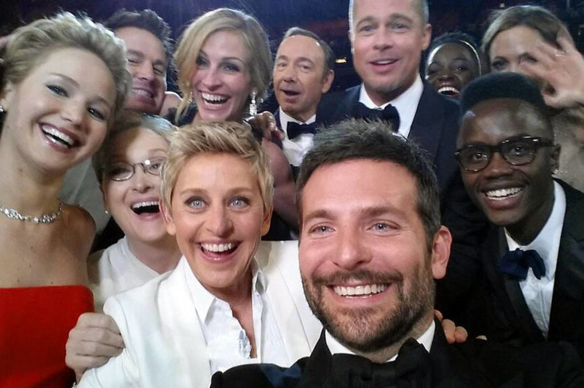 Μάρτιος: Η παρουσιάστρια των Όσκαρ, Έλεν Ντε Τζενέρις στήνει το σκηνικό αστέρων για τη πιο πολυσυζητημένη selfie της χρονιάς