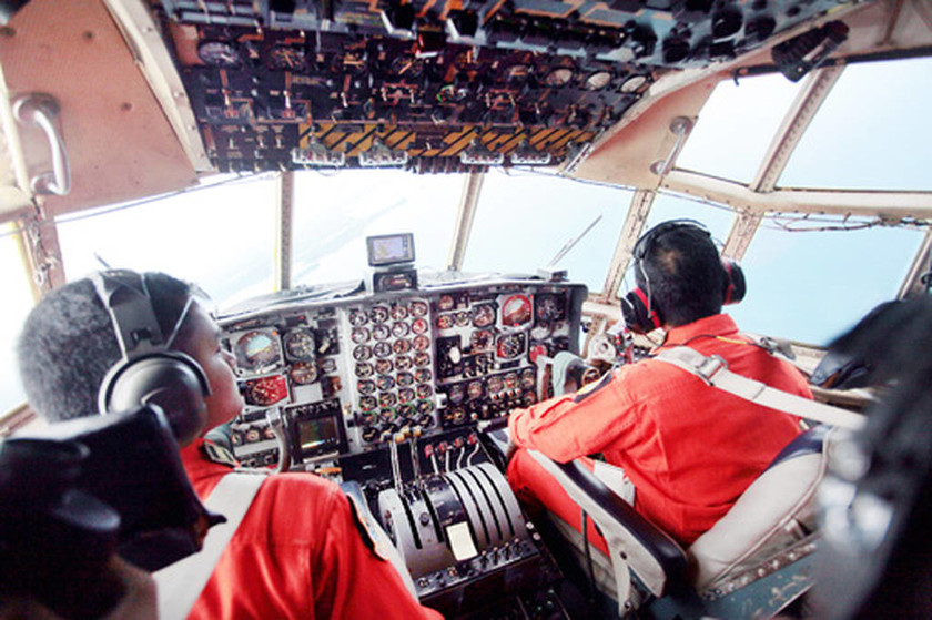 AirAsia: Τα συντρίμμια που βρέθηκαν ανήκουν στο αεροπλάνο