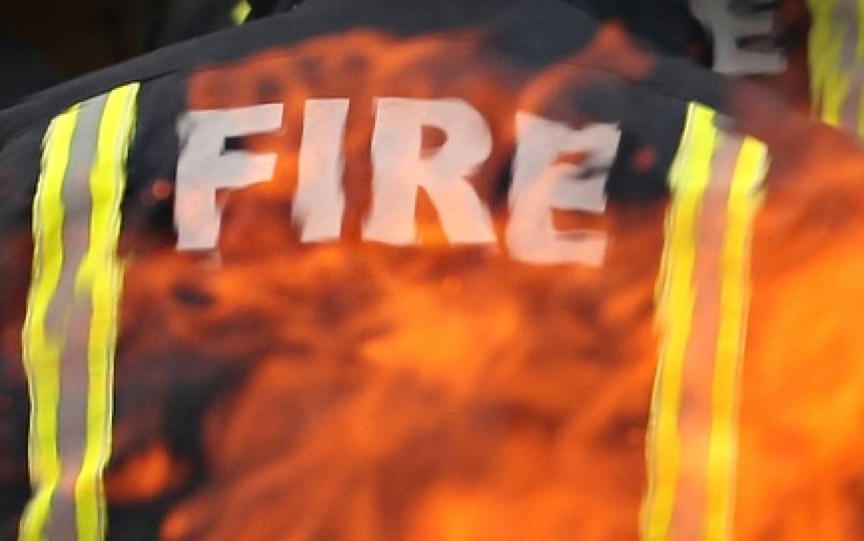 Μητέρα με δύο παιδιά κάηκαν σε τροχόσπιτο στο Σάρεϊ