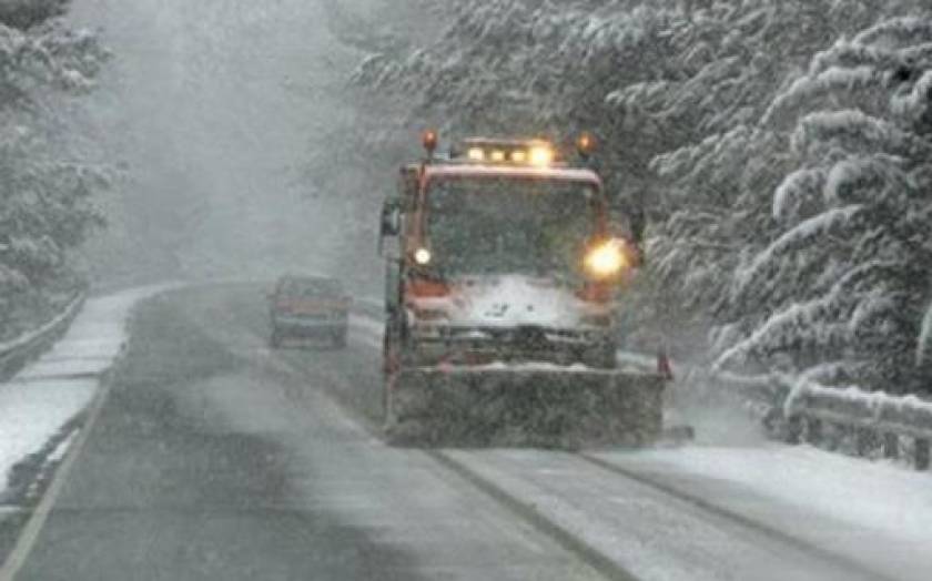 Καιρός: Σε ύφεση η έντονη χιονόπτωση στην Πελοπόννησο