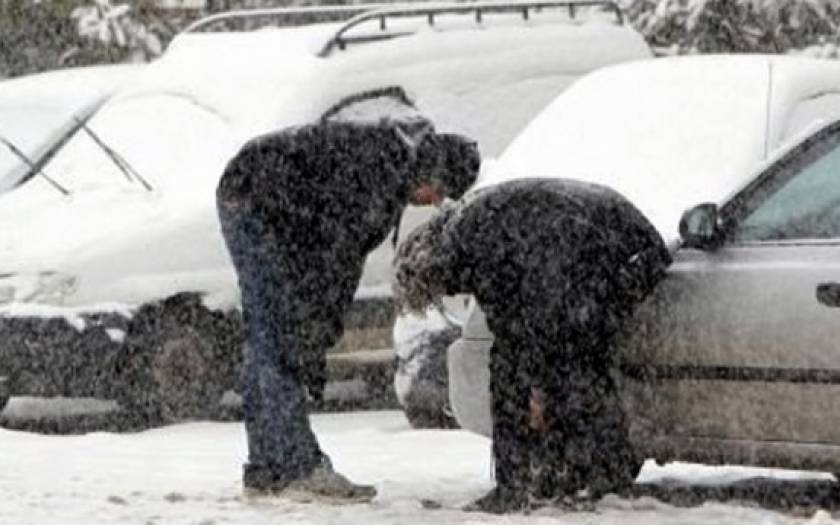 Προβλήματα στους δρόμους της Βόρειας Ελλάδας από τη χιονόπτωση